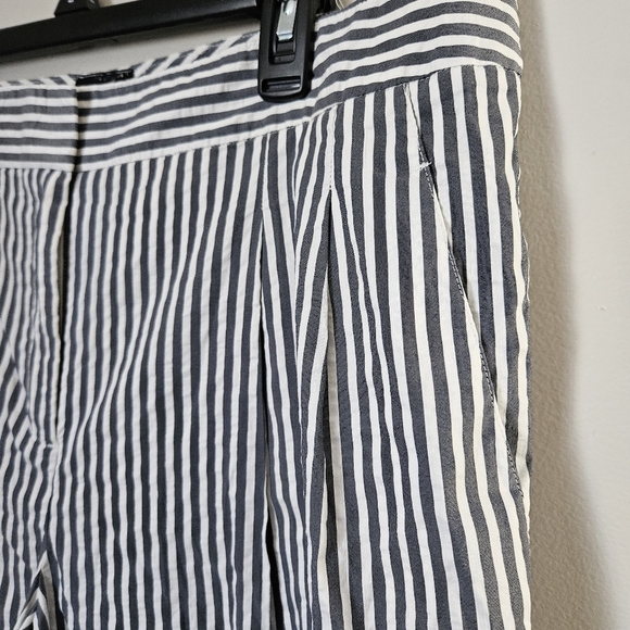 DKNY Chic Striped Trousers Gray White Print Casual Lightweight Neutral Size 14 - Picture 3 of 11